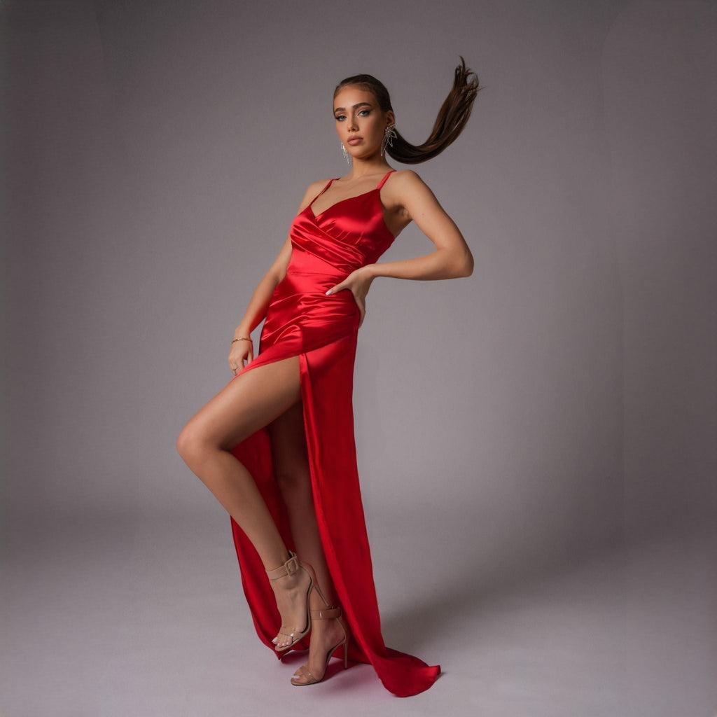 Rochie lunga rosie din satin Be that girl