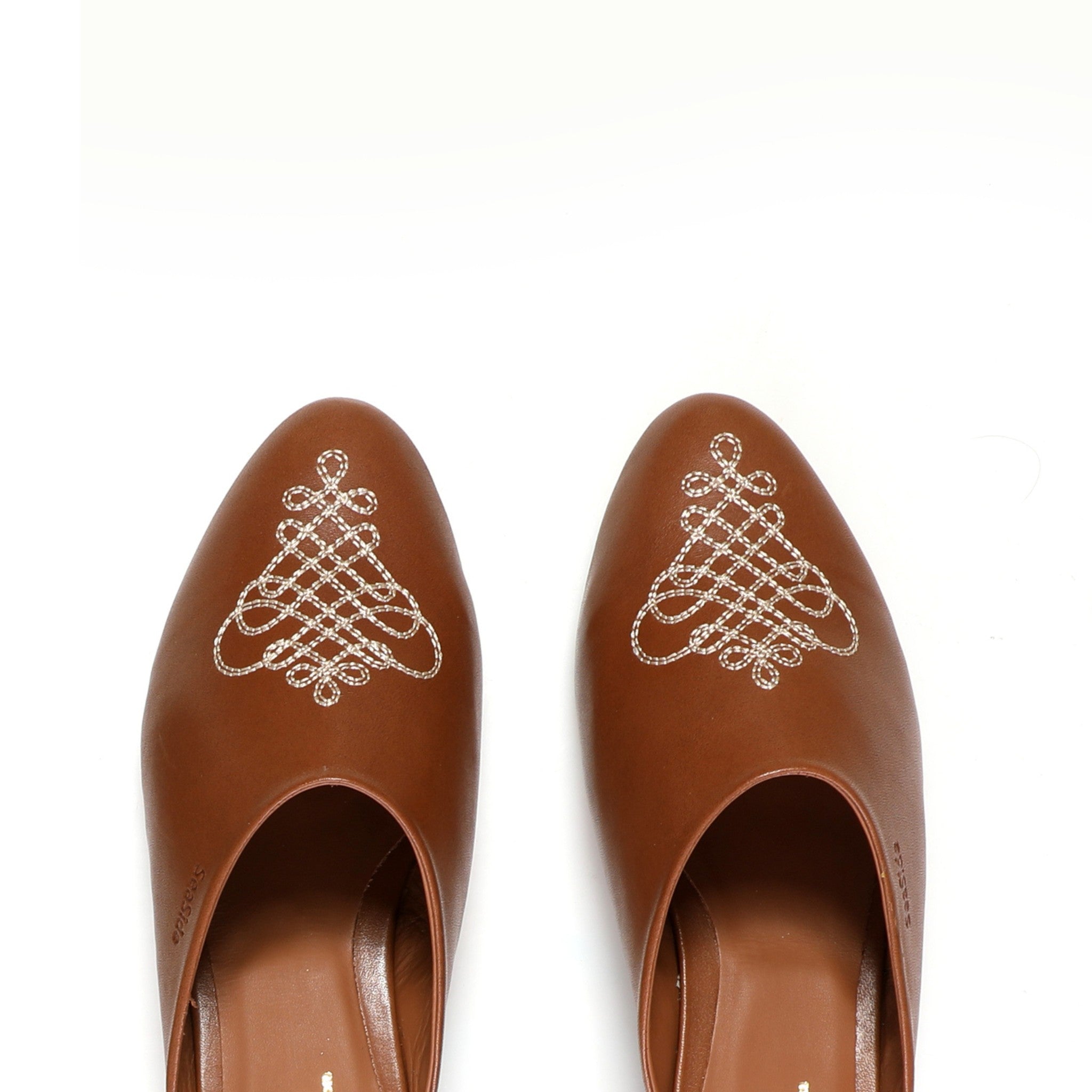 Mule Arabesque Camel