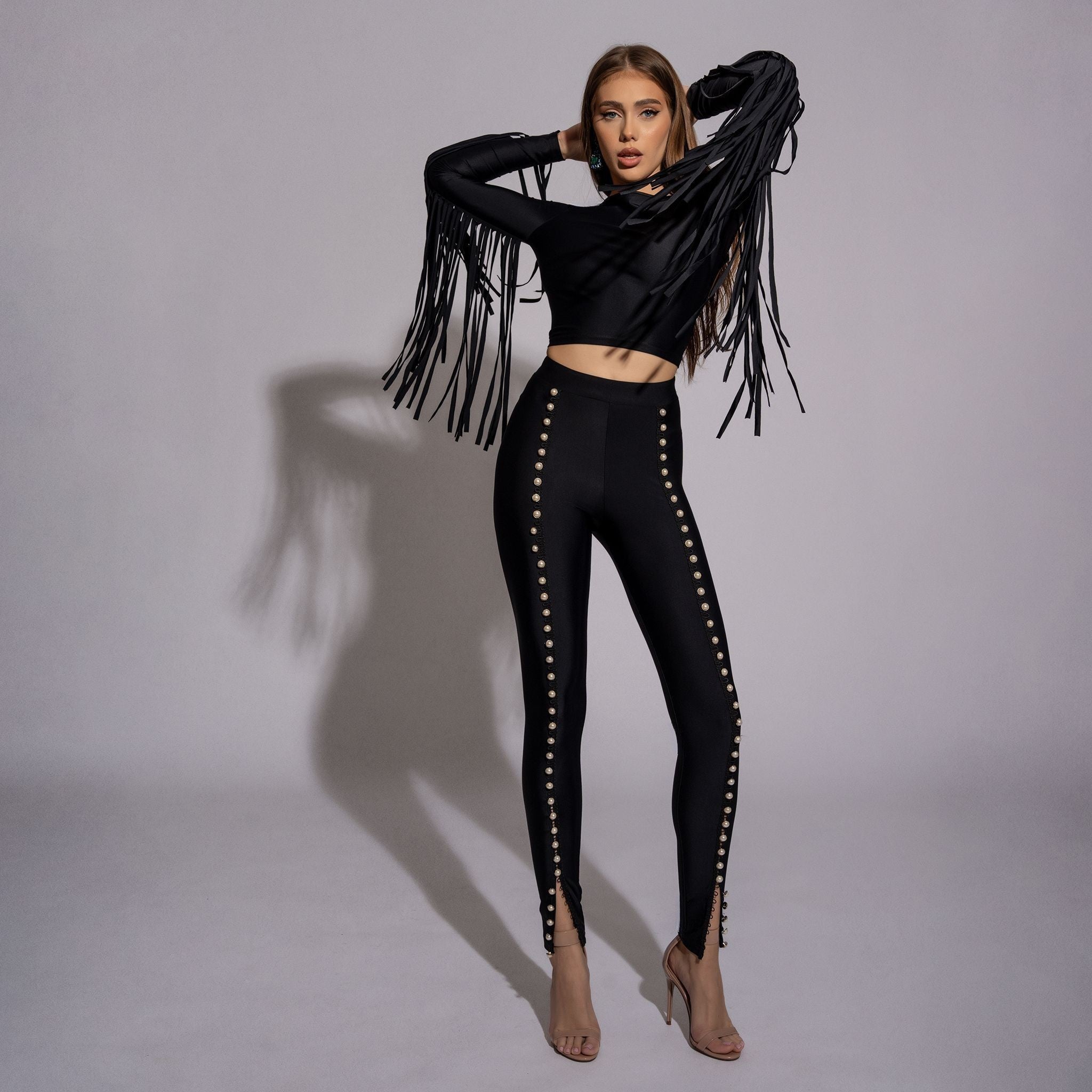 Bluza dama neagra modelatoare cu spate gol si franjuri