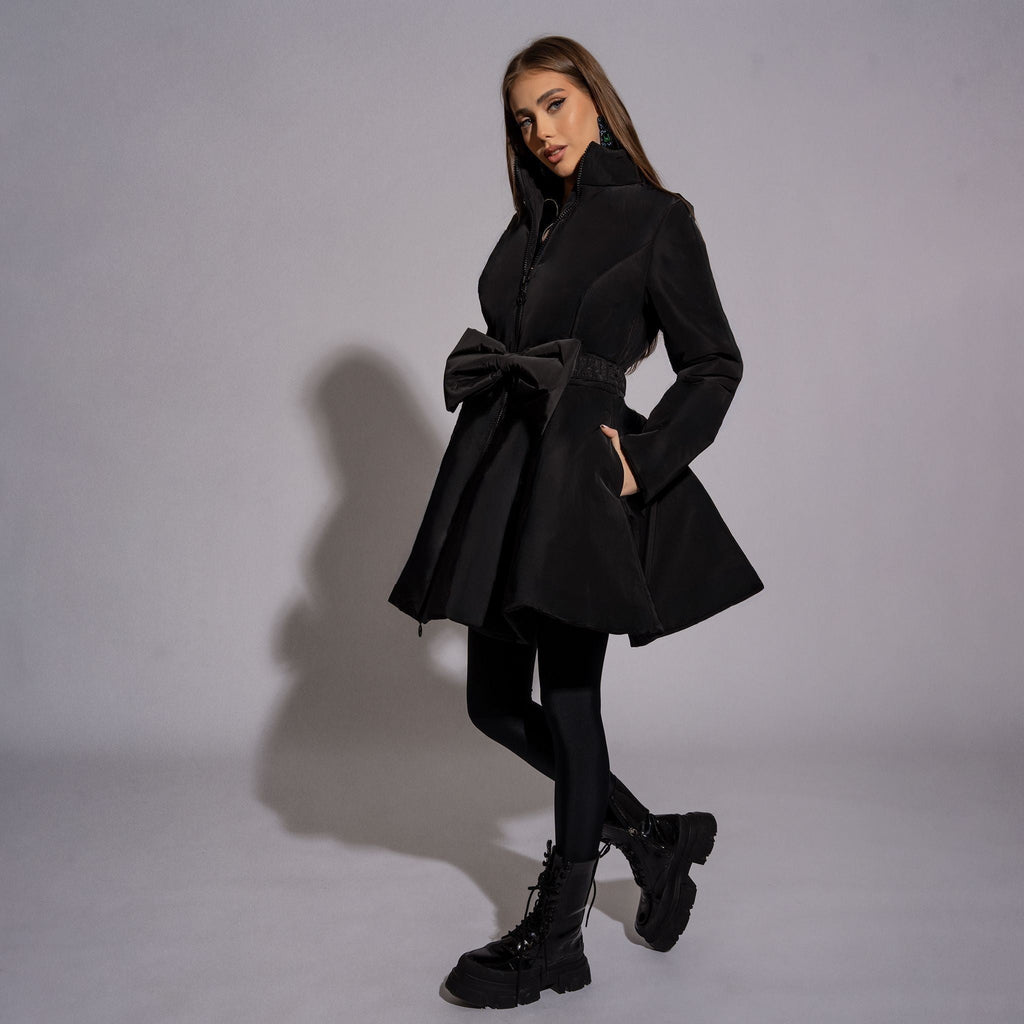 Geaca groasa de iarna neagra clos, din fas, cu funda in talie