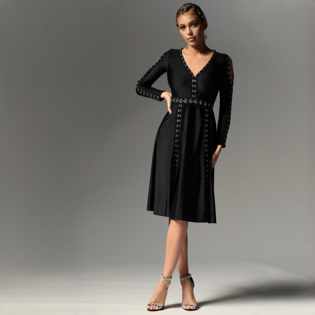 Rochie neagra midi cu umeri goi si agrafe metalice Yvette