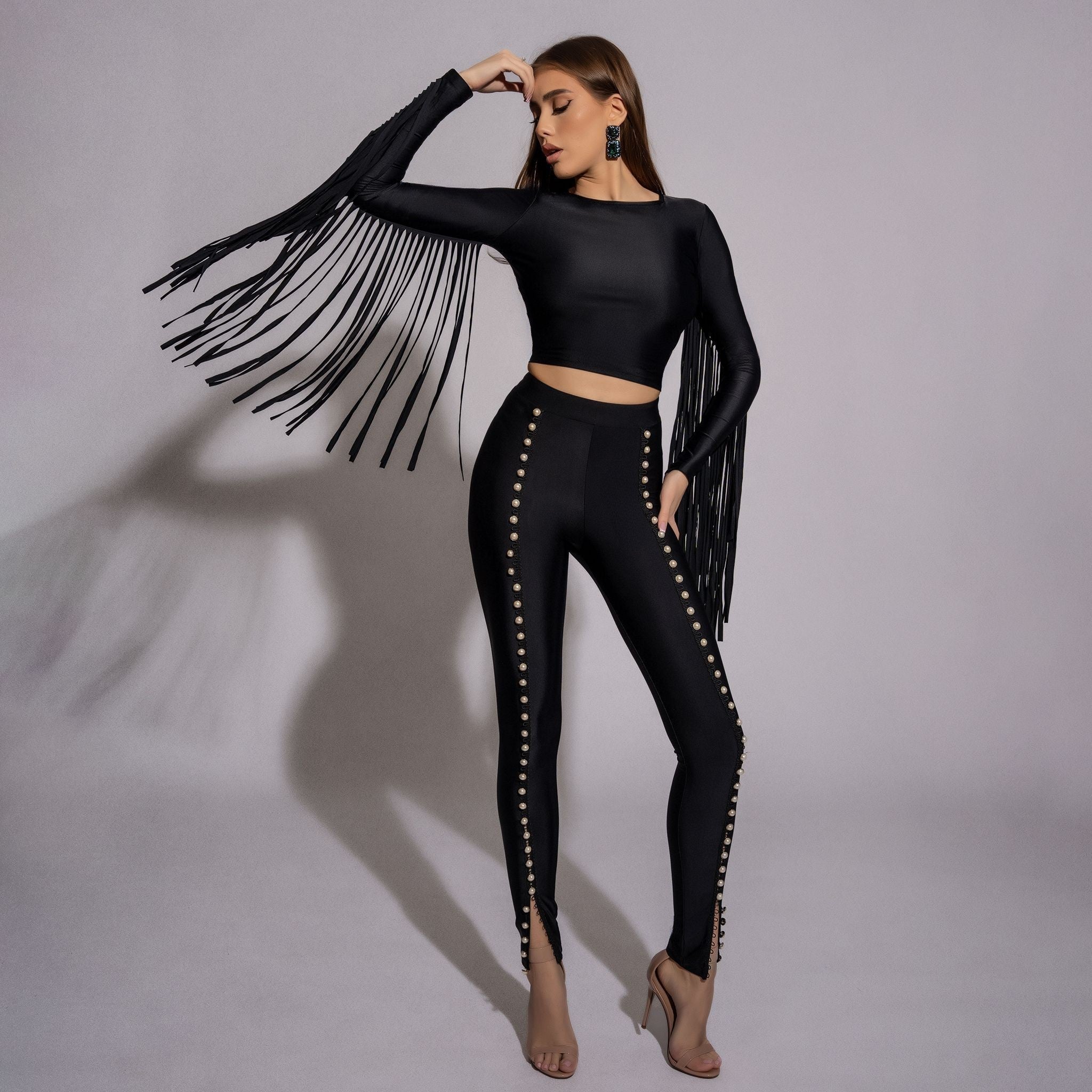 Bluza dama neagra modelatoare cu spate gol si franjuri