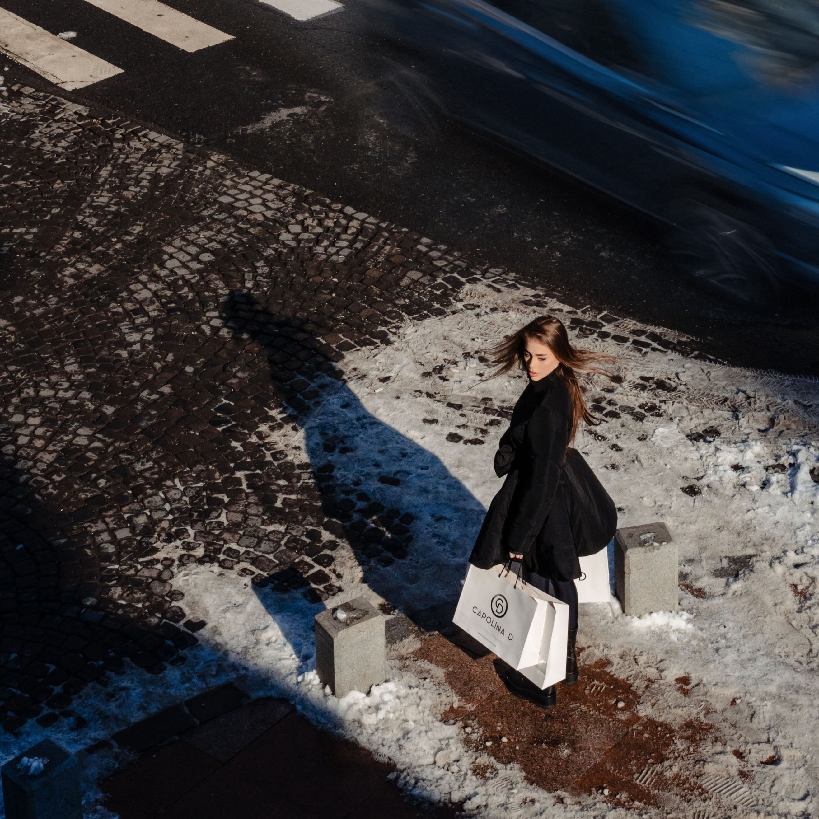 Geaca groasa de iarna neagra clos, din fas, cu funda in talie