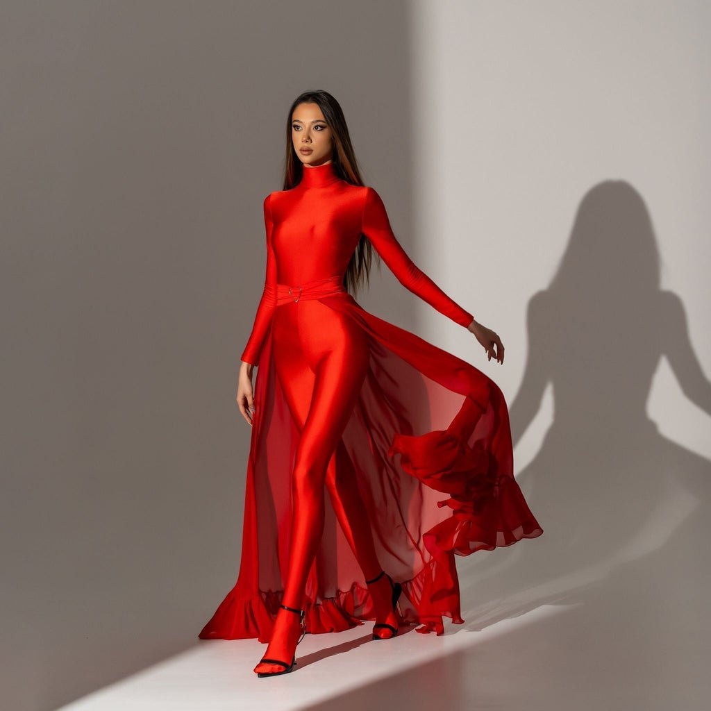 Salopeta dama modelatoare din lycra contractoare cu trena detasabila din voal Girl on fire