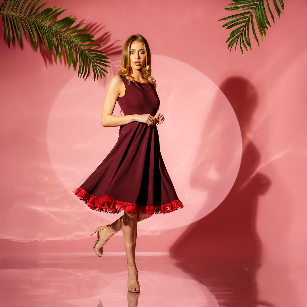 Rochie midi bordo cu fusta clos si volan din dantela Ruby