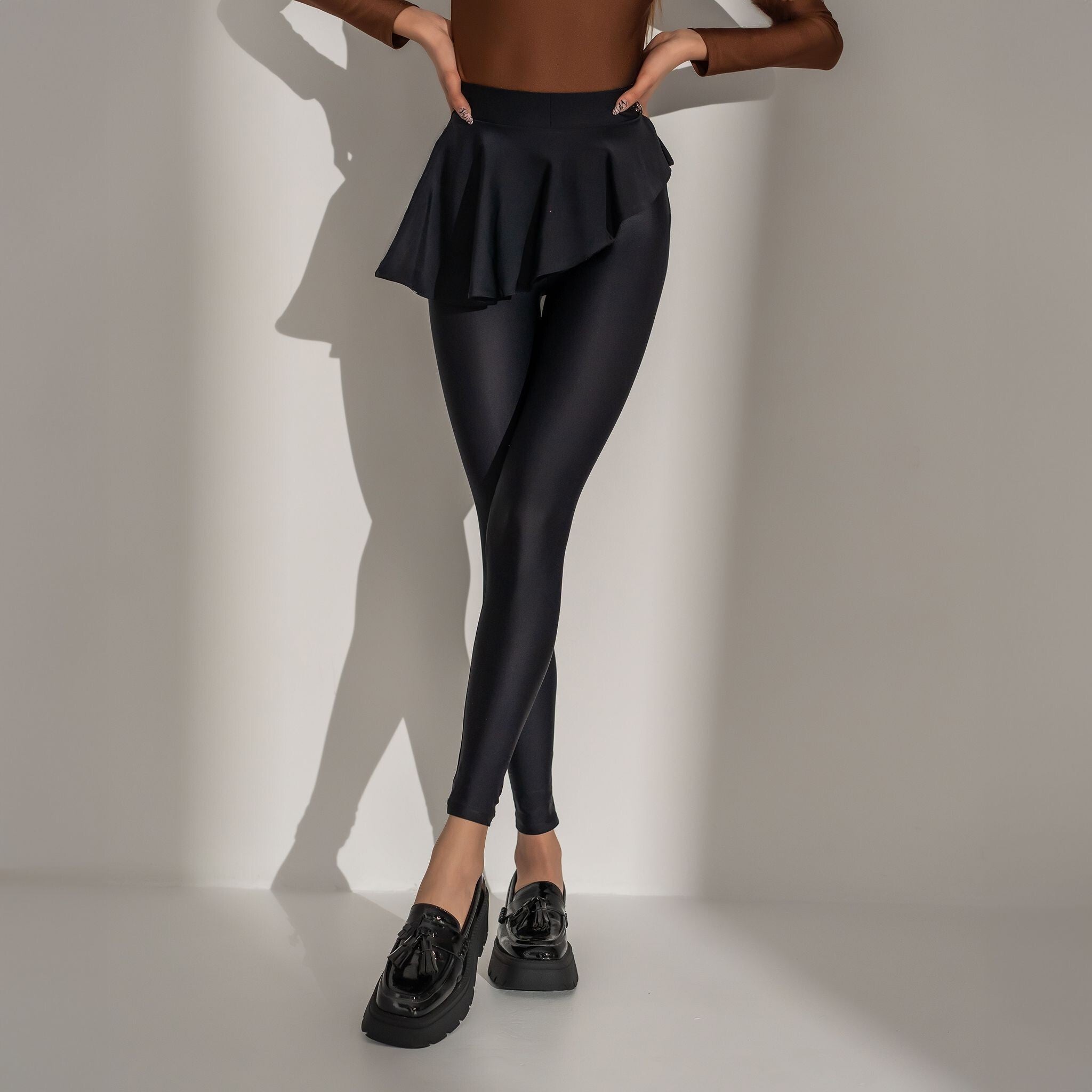 Pantaloni din lycra cu volan in talie Be Delicious