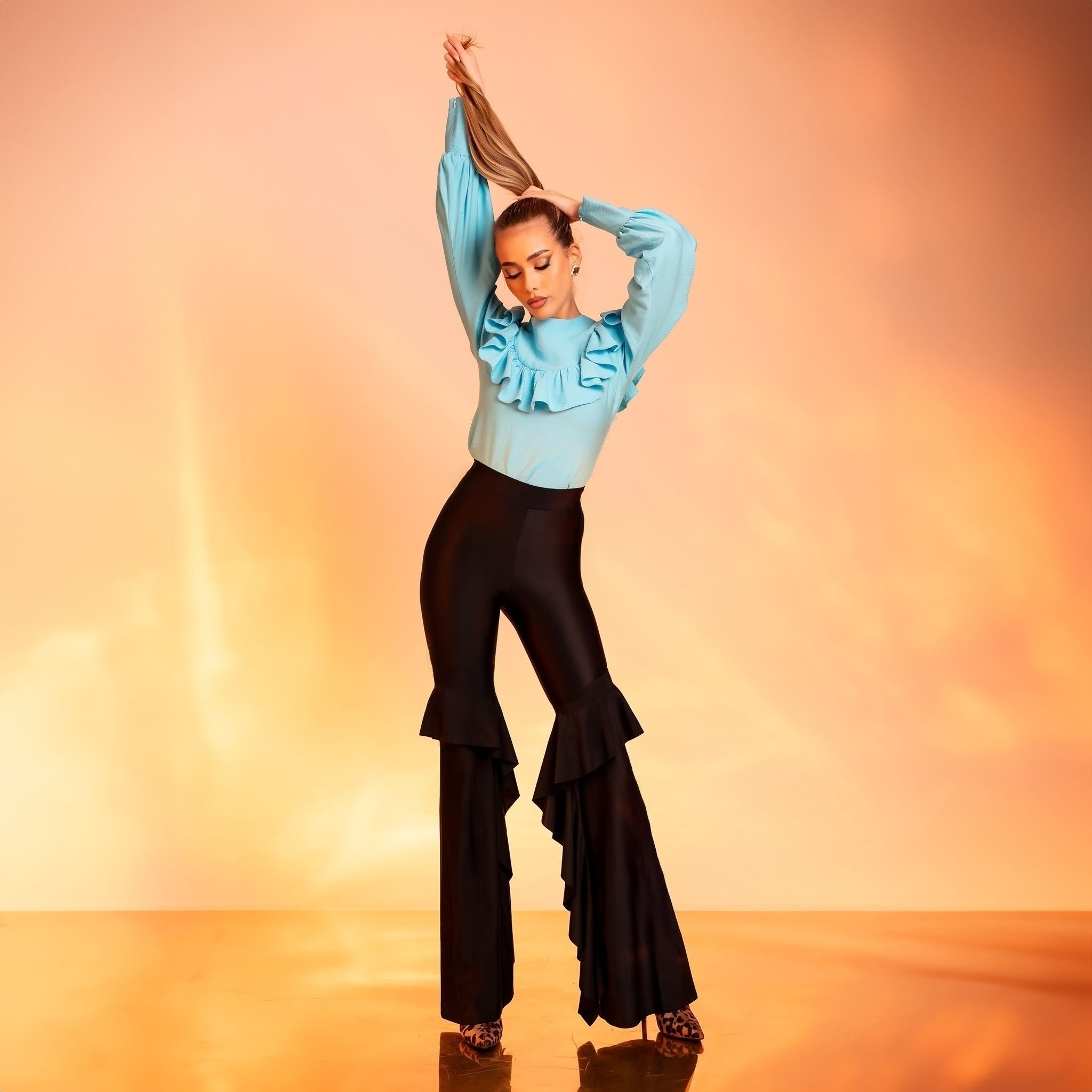 Pantaloni evazati din lycra cu volane Milky Way