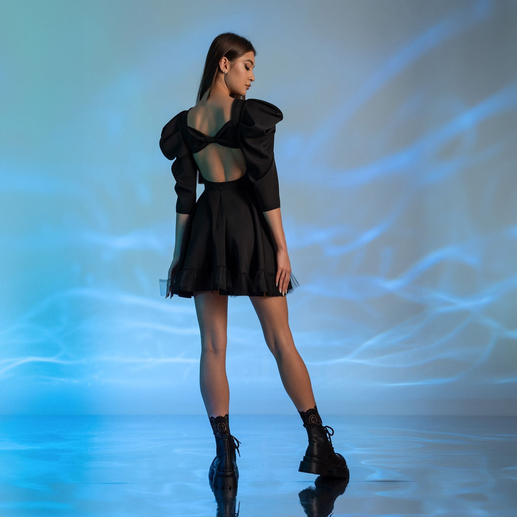 Rochie mini cu umeri bufanti si fusta clos cu volan din tulle Hope