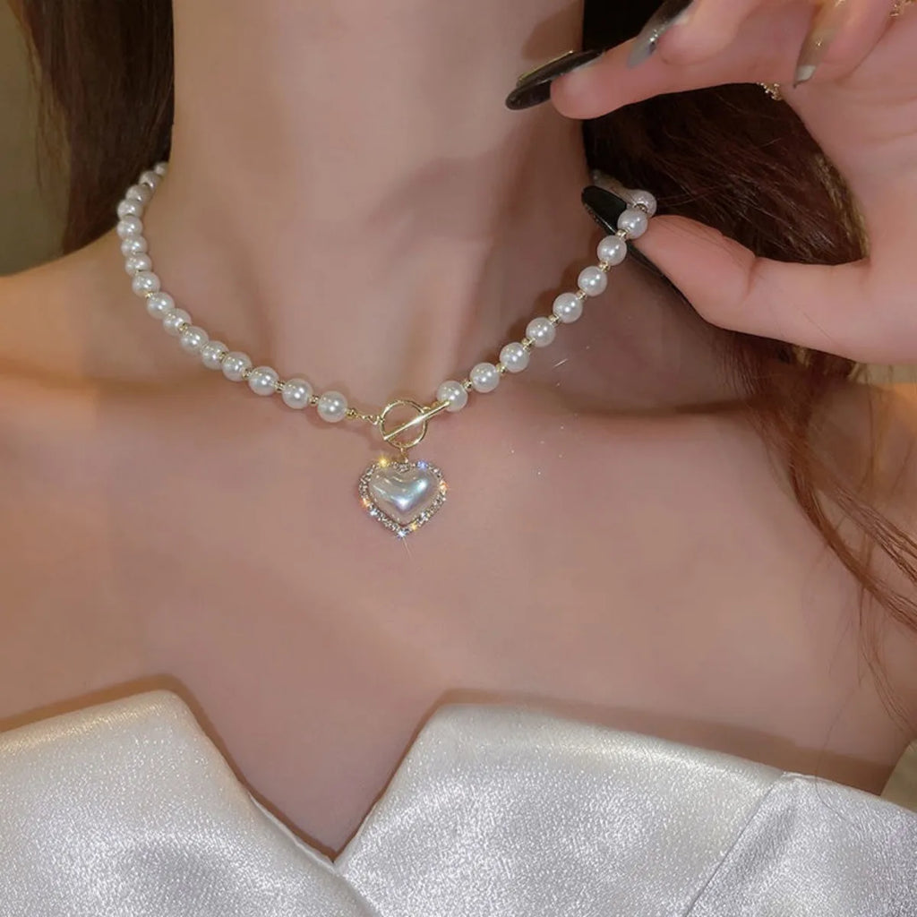 Elegant Pearl Necklace For Women Heart