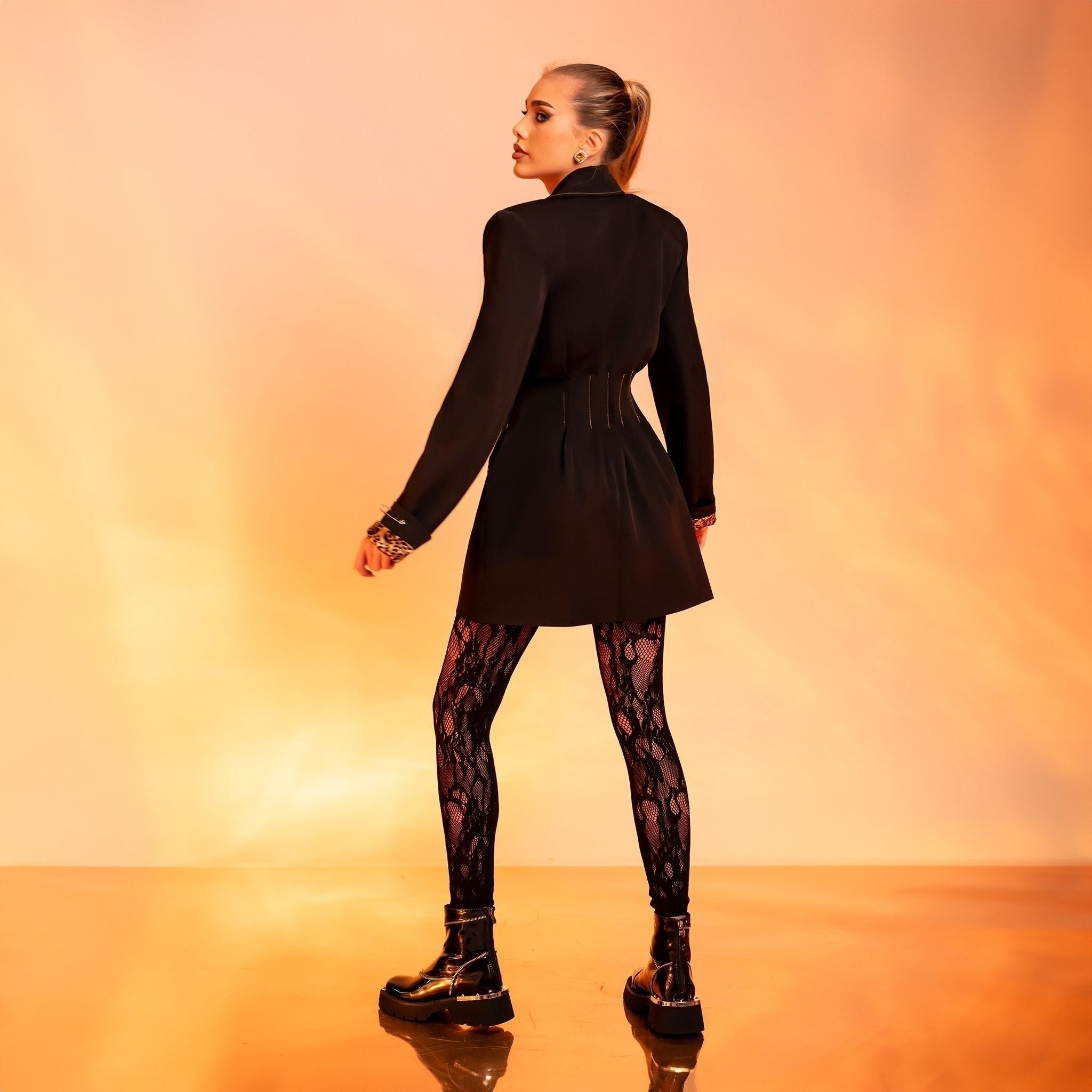 Sacou lung oversized cu talie marcata si umeri supradimensionati Rockstar