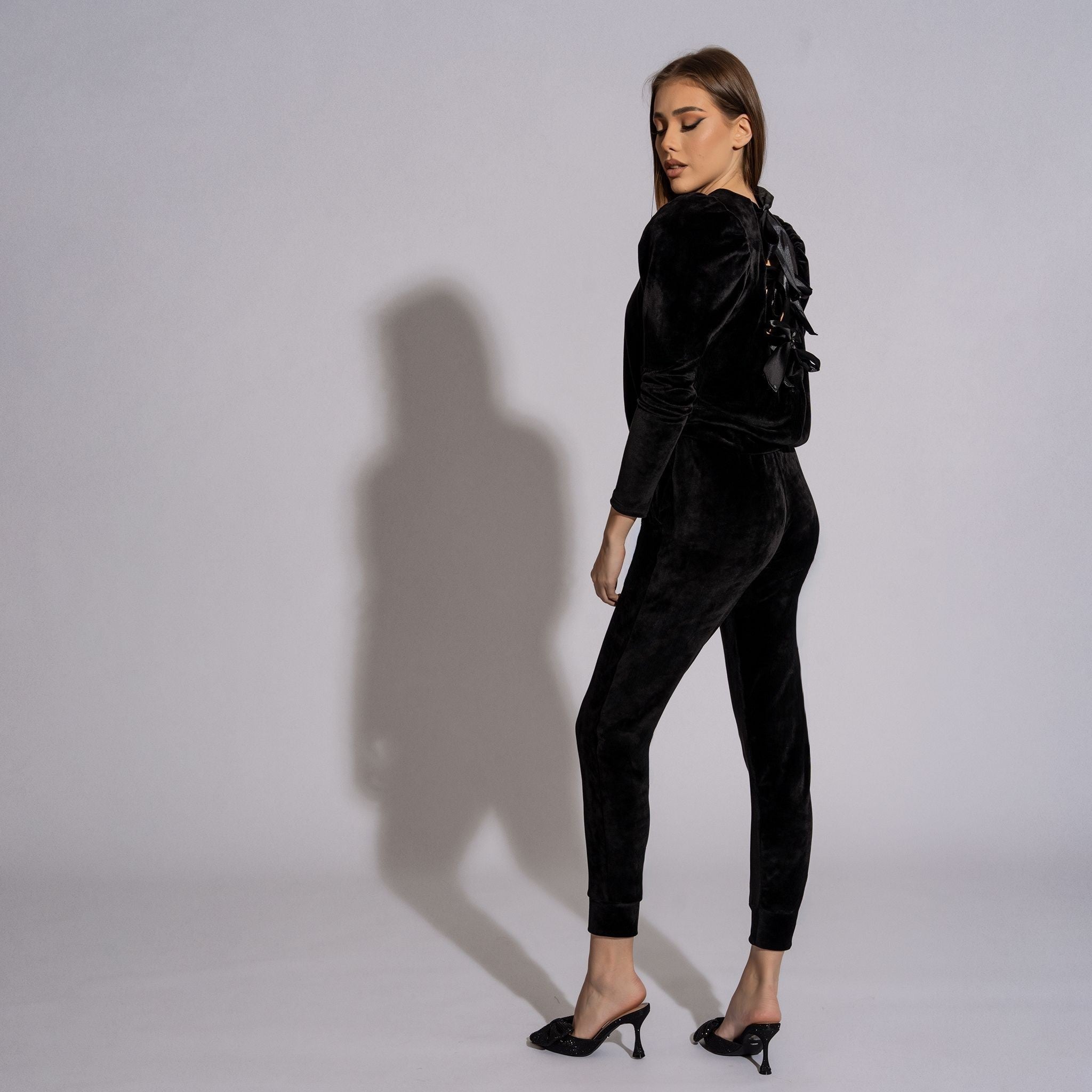 Trening dama negru din catifea cu maneci bufante Dark Chocolate