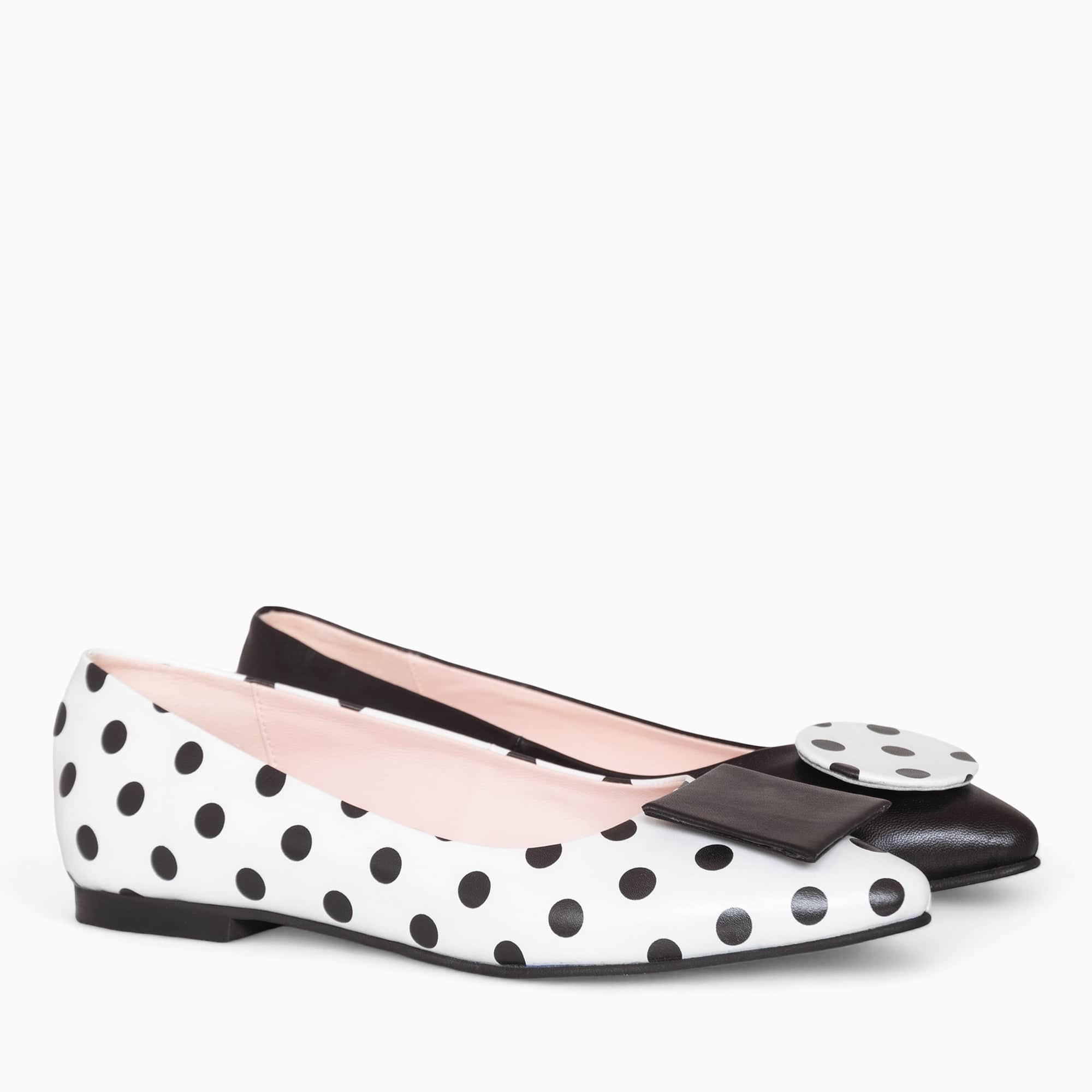 Balerini asimetrici din piele naturala alb cu negru Aiko