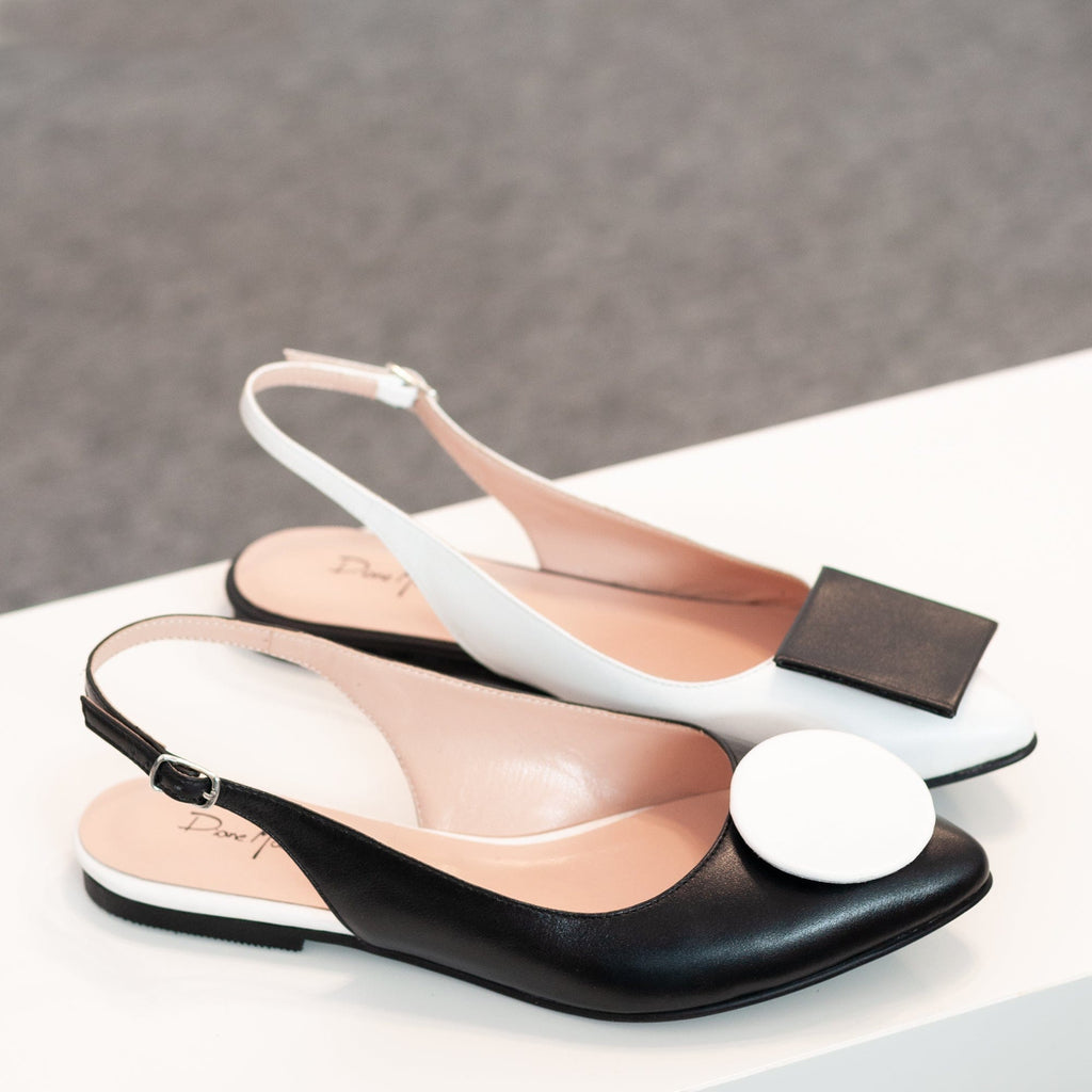 Balerini asimetrici din piele naturala alb cu negru Dee