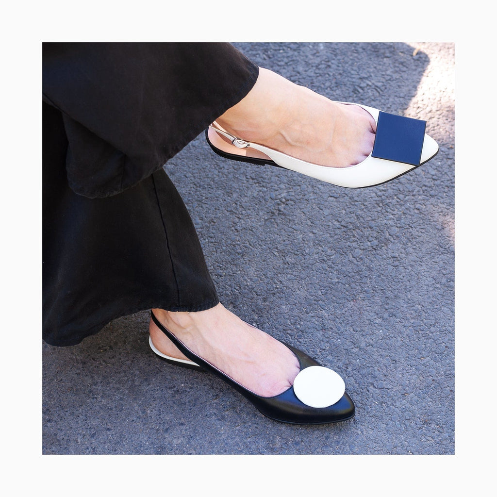 Balerini asimetrici din piele naturala alb cu negru Dee