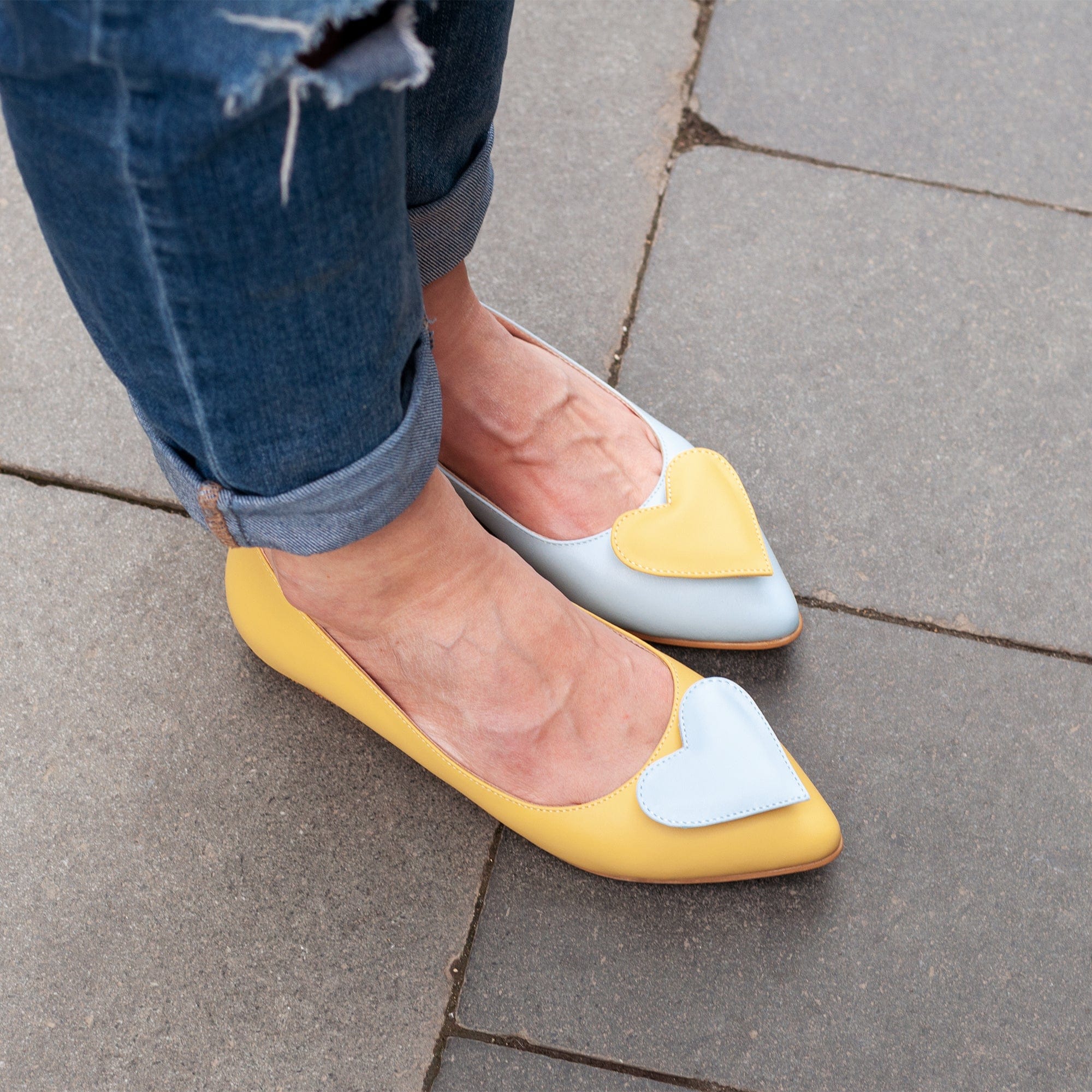 Balerini asimetrici din piele naturala bleu cu galben Chiara