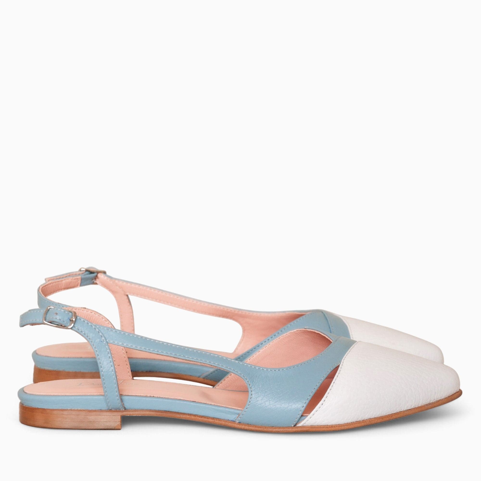 Balerini decupati din piele naturala alb cu bleu Maisie