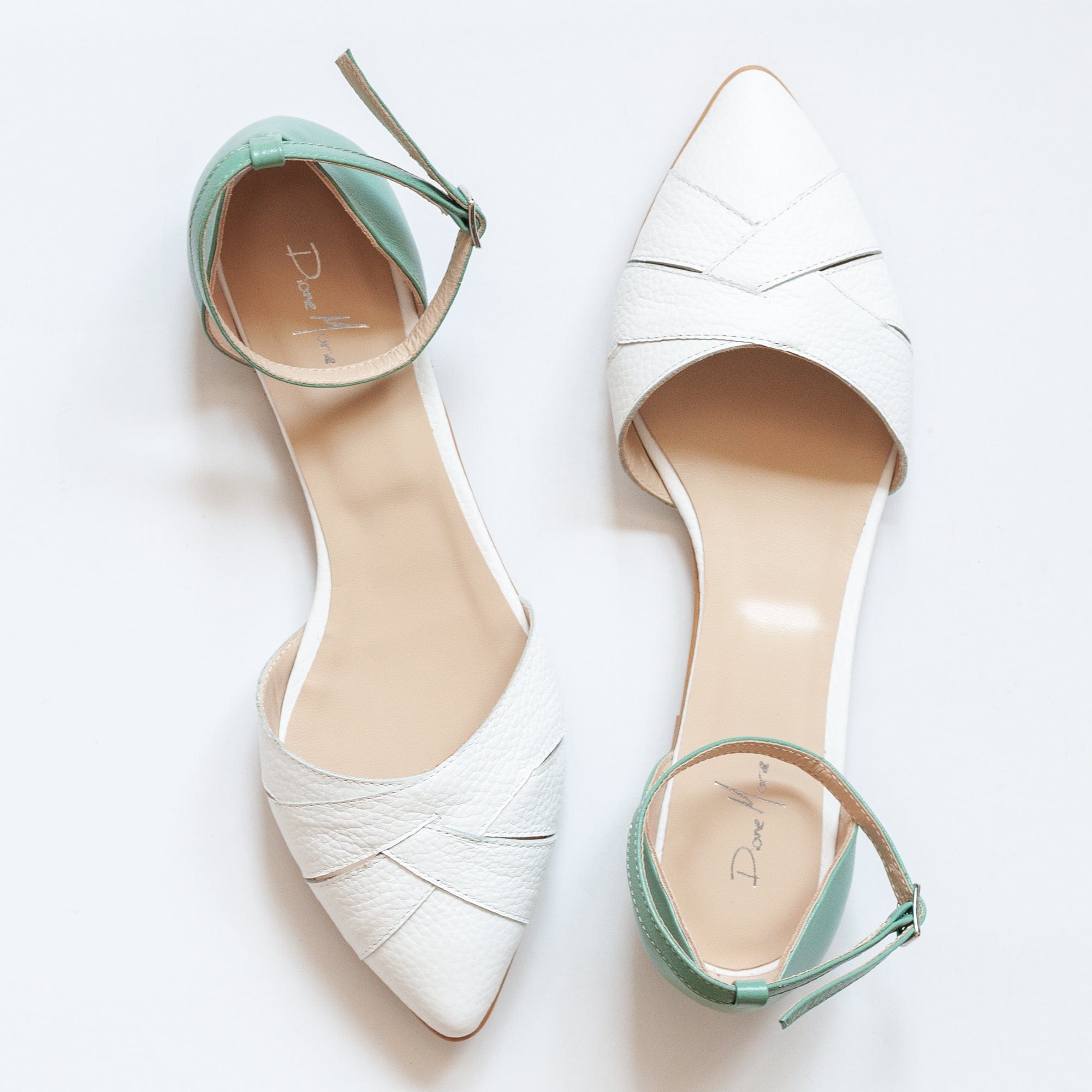 Balerini decupati din piele naturala alb cu vernil Zora