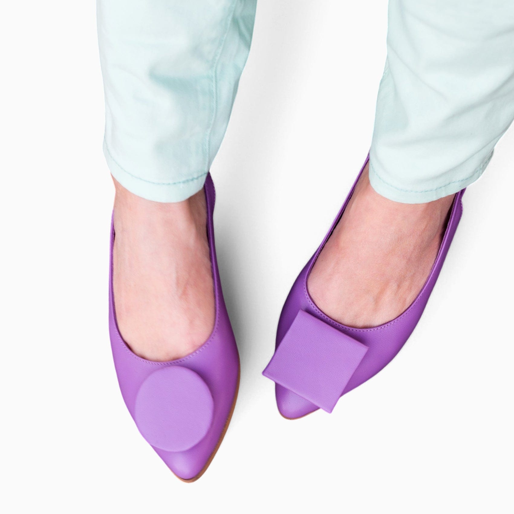 Balerini decupati din piele naturala mov Gia