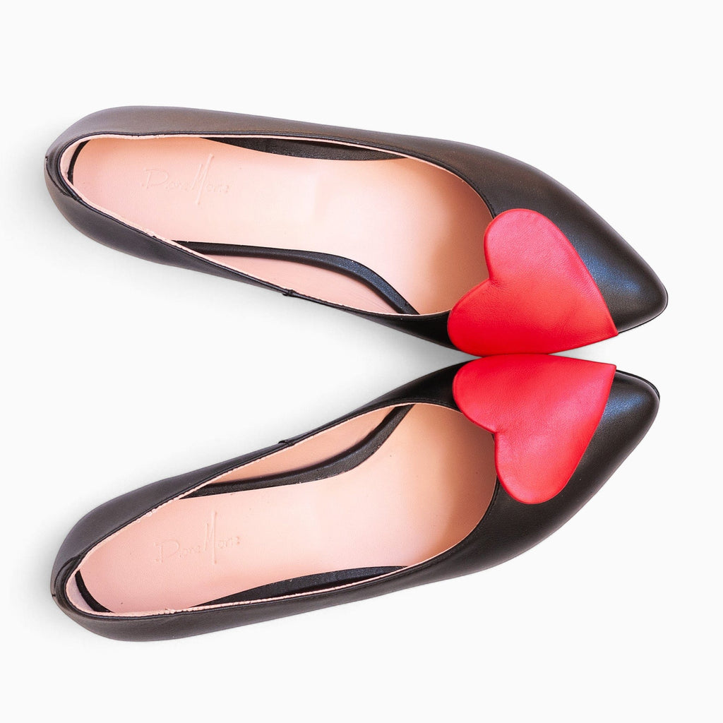 Balerini din piele naturala neagra cu inimi rosii Romy