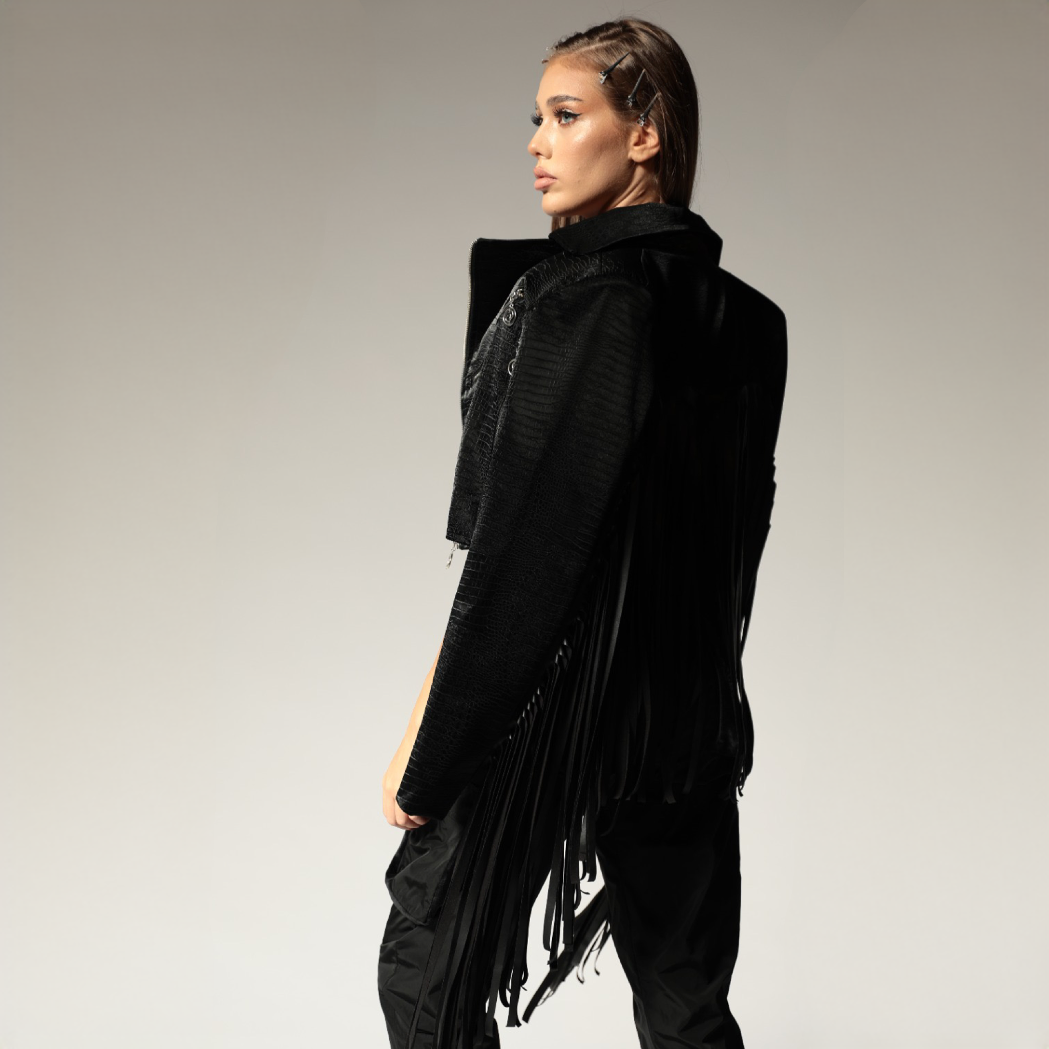 Geaca dama neagra din piele eco cu franjuri Wild West