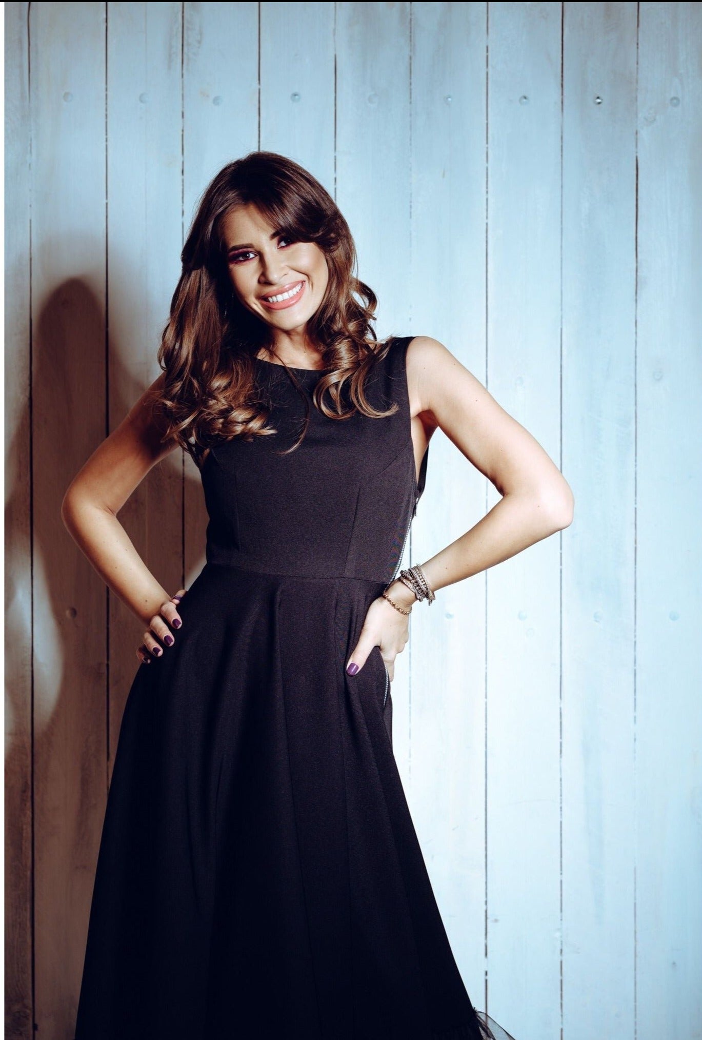 Rochie neagra cu spatele gol Estella